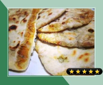 Aloo Paratha / Spicy Potato Stuffed Indian Flatbread recipe