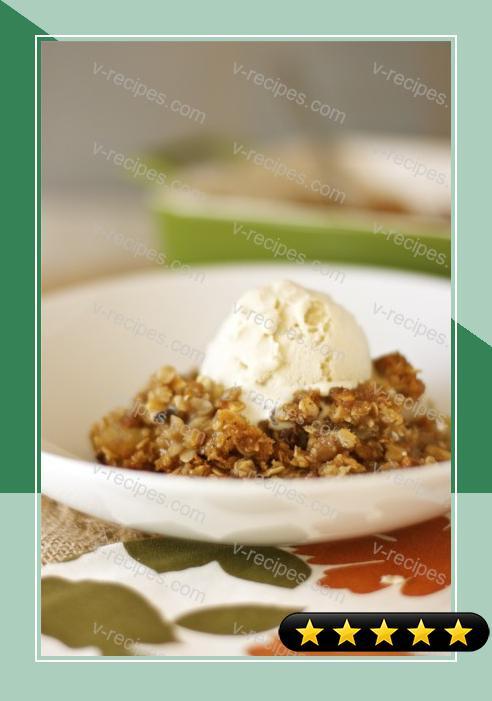Apple Crisp with Oatmeal Walnut Streusel Topping recipe