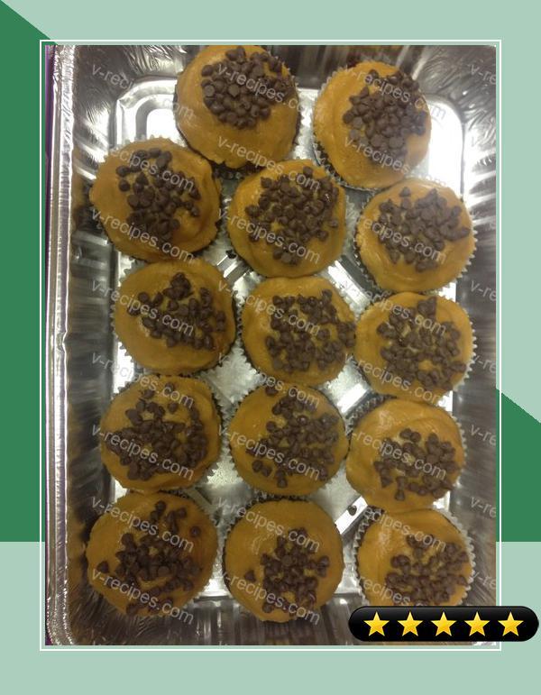 Easy Peanut Butter Cup Cupcakes recipe