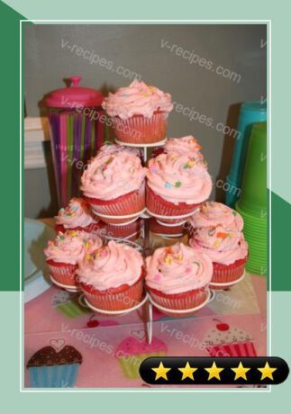 Pretty in Pink Strawberry Cupcakes recipe