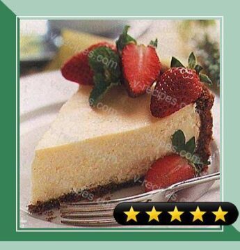 Strawberry Cheesecake with Gingersnap Crust recipe