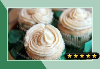 Irish Cream Cupcakes #5FIX recipe