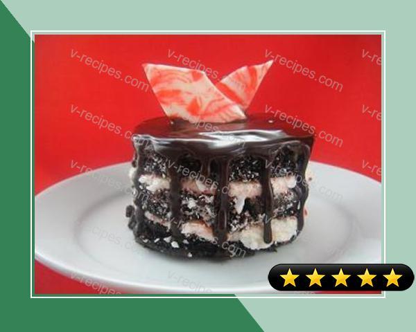 Mini Dark Chocolate Fudge Peppermint Cakes recipe