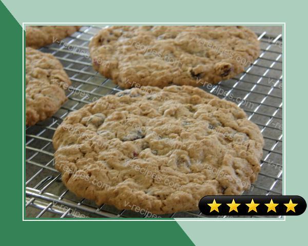 Super-Size Oatmeal & Raisin Cookies recipe