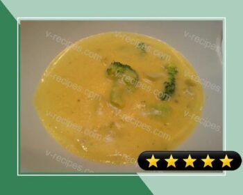 Broccoli Cheese Soup (Vegetarian) recipe