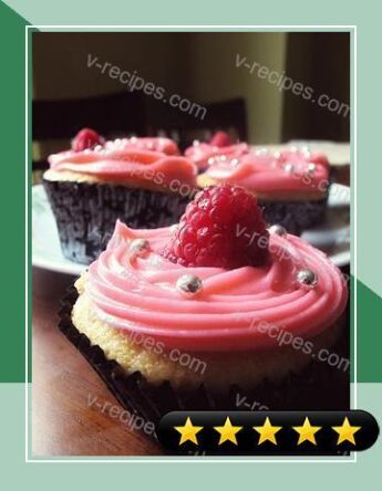 Fabulous White Chocolate Raspberry Cupcakes recipe