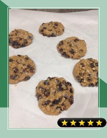 'Neiman Marcus' Oatmeal Raisin Cookies recipe