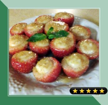 Marscarpone and Honey Stuffed Strawberries recipe