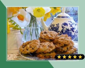 Irish Oatmeal Cookies With Raisins and Walnuts recipe