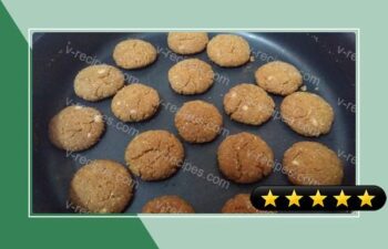 Chewy and Crunchy Peanut Cookies recipe
