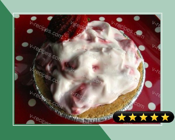 Strawberries 'n' Cream Tarts recipe