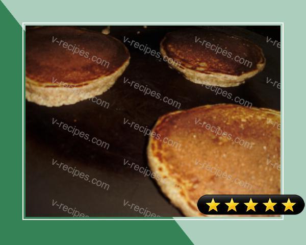 Healthy Low-Fat Whole Wheat Buttermilk Pancakes recipe