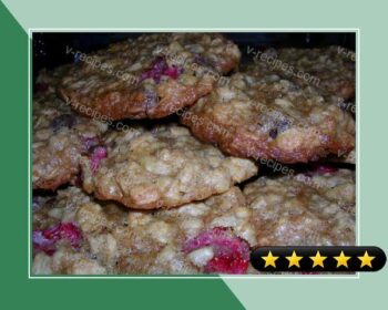 Jumbo Strawberry and Chocolate Oatmeal Cookies recipe