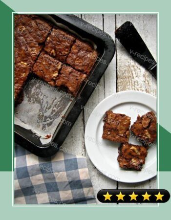 Chewy Chocolate & Walnut Brownies recipe