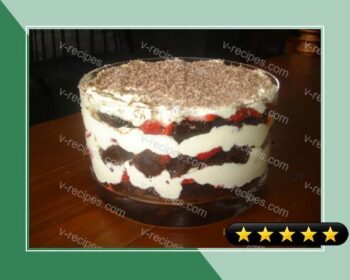 Strawberry-Chocolate Mascarpone Trifle recipe