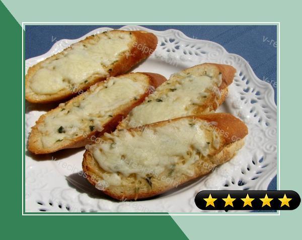 Cheesy Baked Garlic Bread Slices recipe