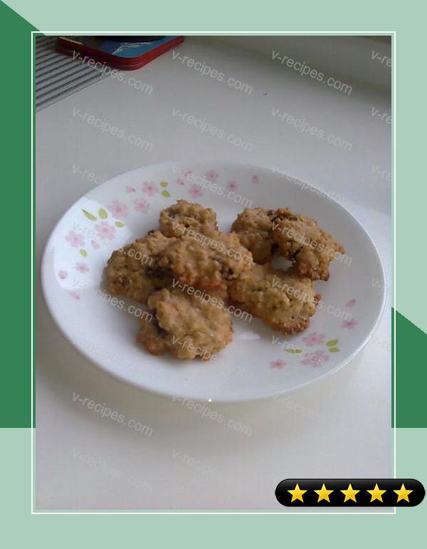 Simple Oatmeal Raisin Cookies recipe