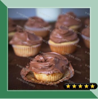 Vanilla Bean Golden Cupcakes with Chocolate Frosting recipe