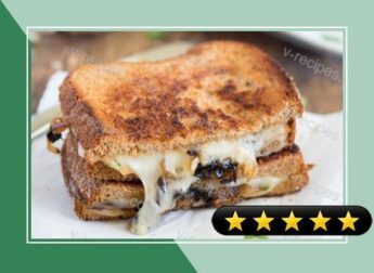 French Onion Grilled Cheese recipe
