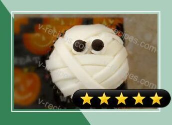 Easy Marshmallow Fondant Mummy Cupcakes recipe