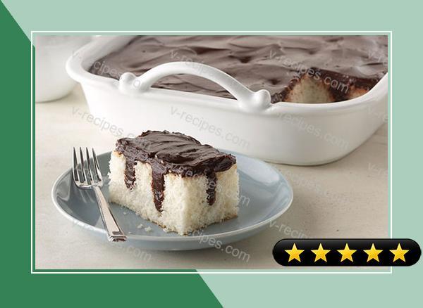 Chocolate Pudding Poke Cake recipe