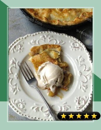 Skillet Apple Pie with Homemade Cinnamon Ice Cream recipe