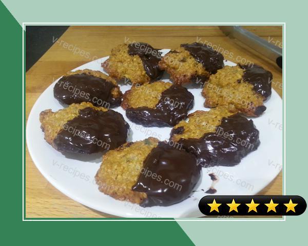 Ginger oat biscuits with dark chocolate recipe