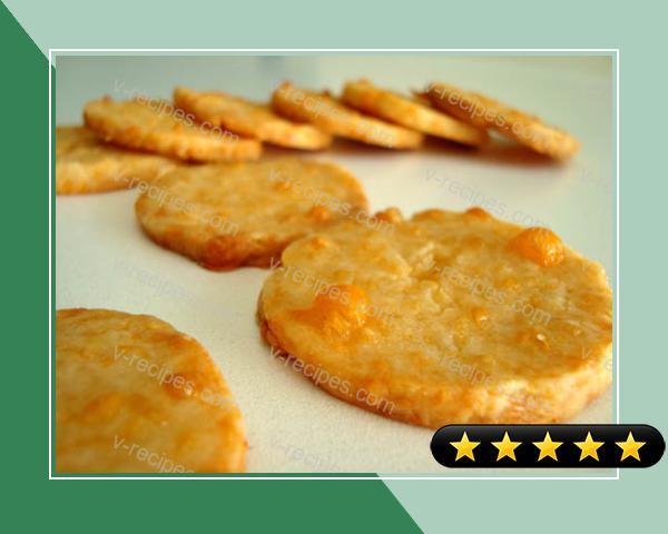 Cheddar-Cornmeal Icebox Crackers recipe