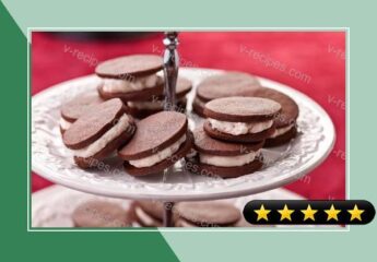 Chocolate Sandwich Cookies with Peppermint Buttercream Filling Recipe recipe