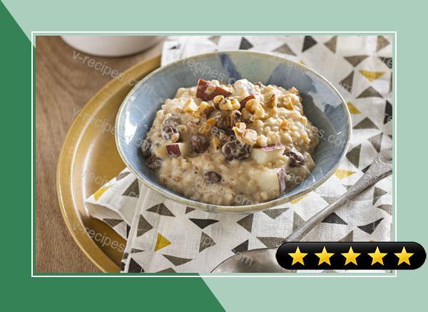 Creamy Slow-Cooker Oatmeal with Pears & Walnuts recipe