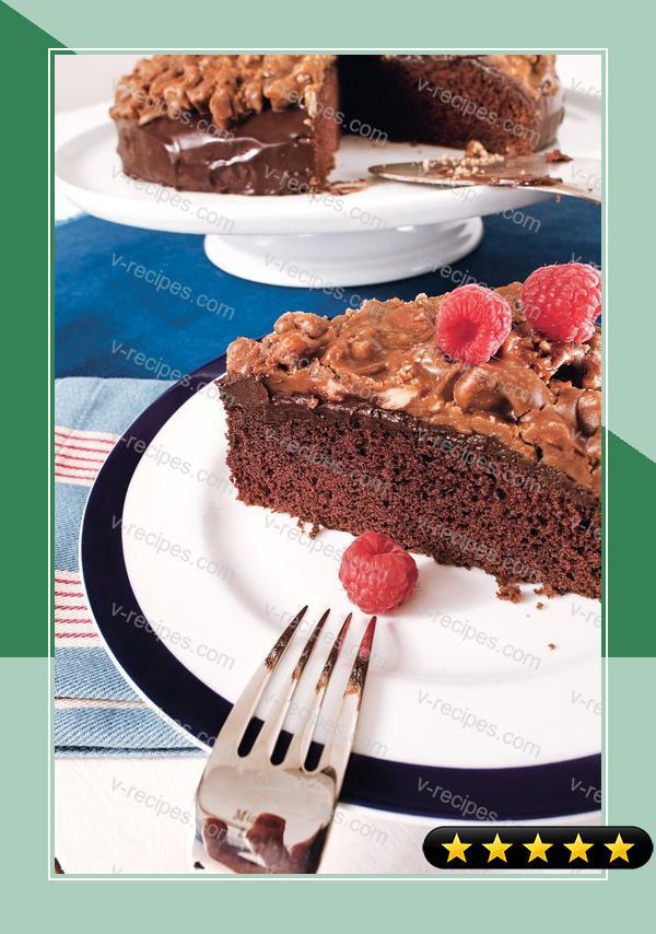 Chocolate Cake with Ganache and Praline Topping recipe