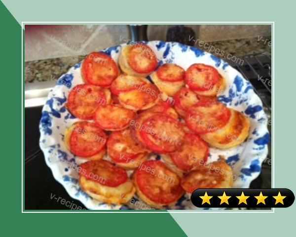 Paula Deen's Cheesy Tomato Tartlets recipe