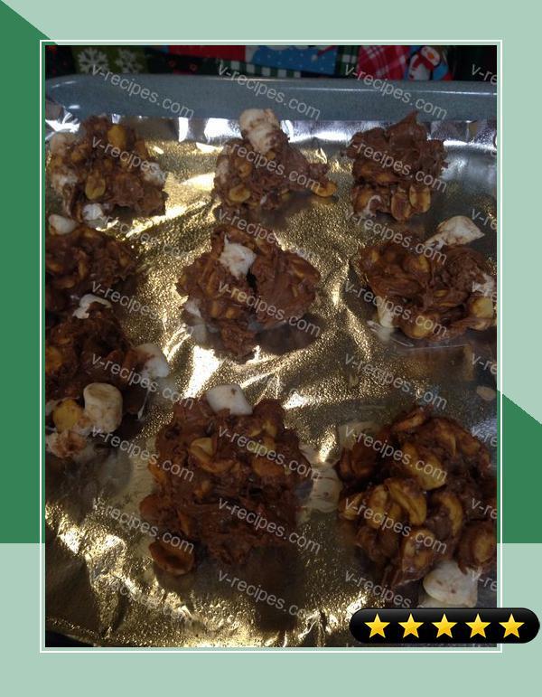 Chocolate peanut clusters recipe