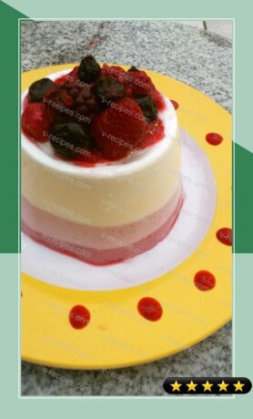 Tricolor Berry Bavarois-Style Cake recipe