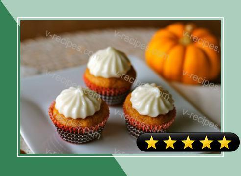 Mini Pumpkin Cupcakes with Cream Cheese Frosting recipe