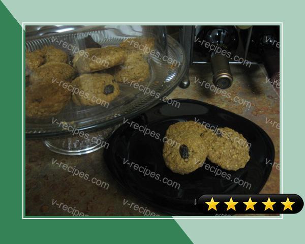 Oh-So-Good Oatmeal Raisin Cookies recipe